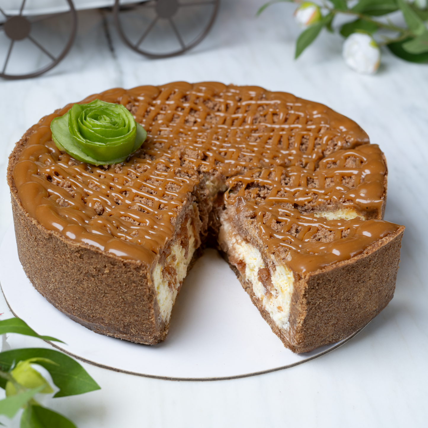 Apple Crumble Cheesecake