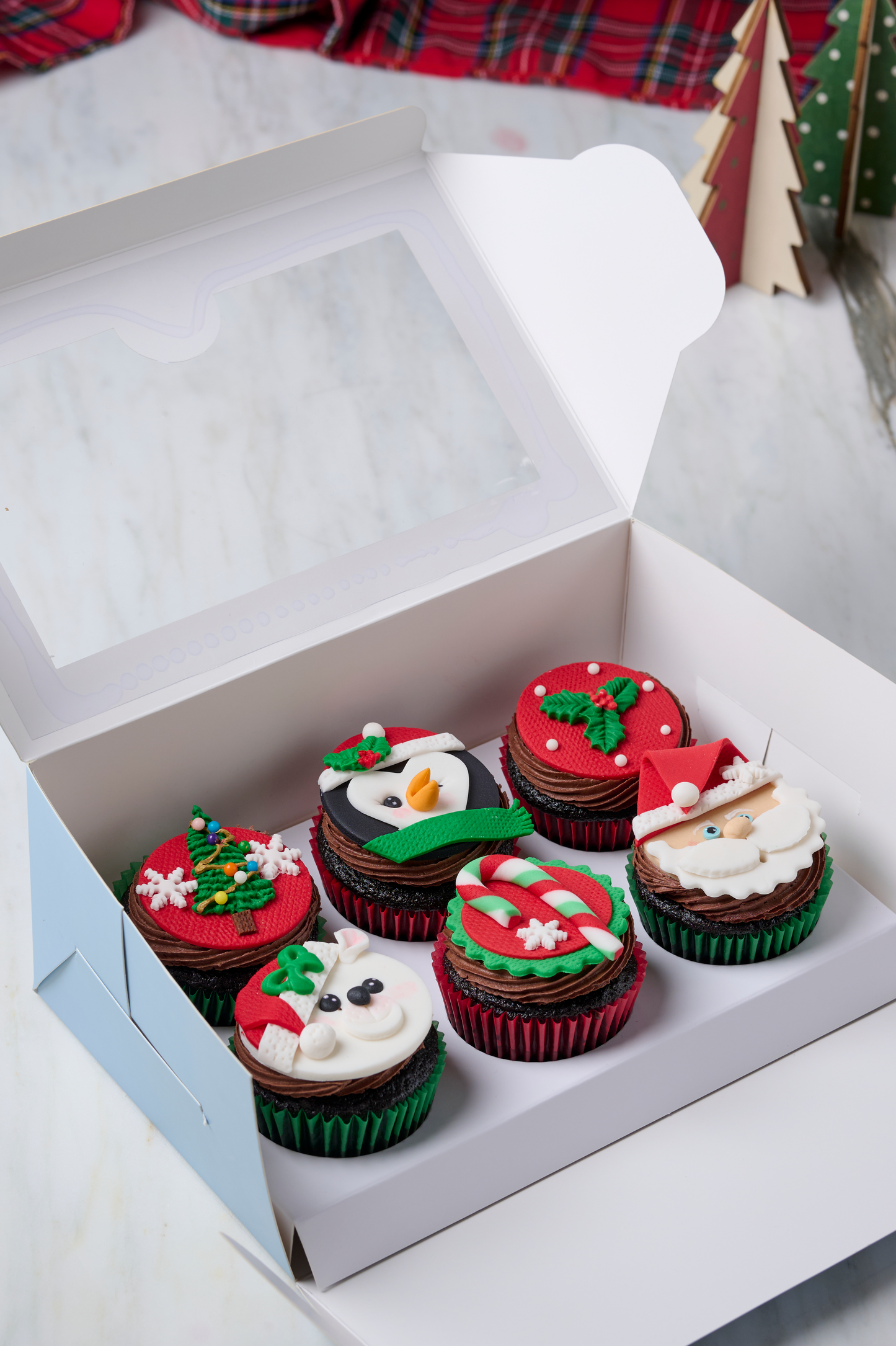 Christmas Fondant Cupcakes (Red/Green)