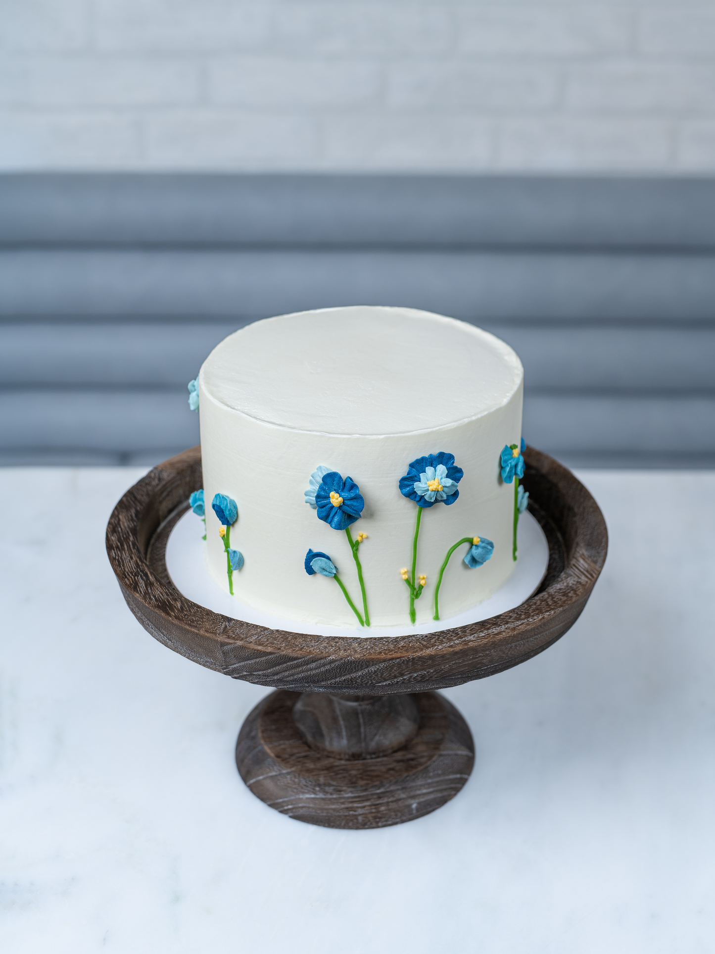 Simple Whites & Blues Floral Cake