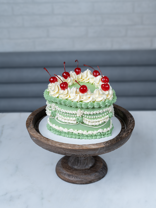 Detailed Vintage Heart Cake Cake