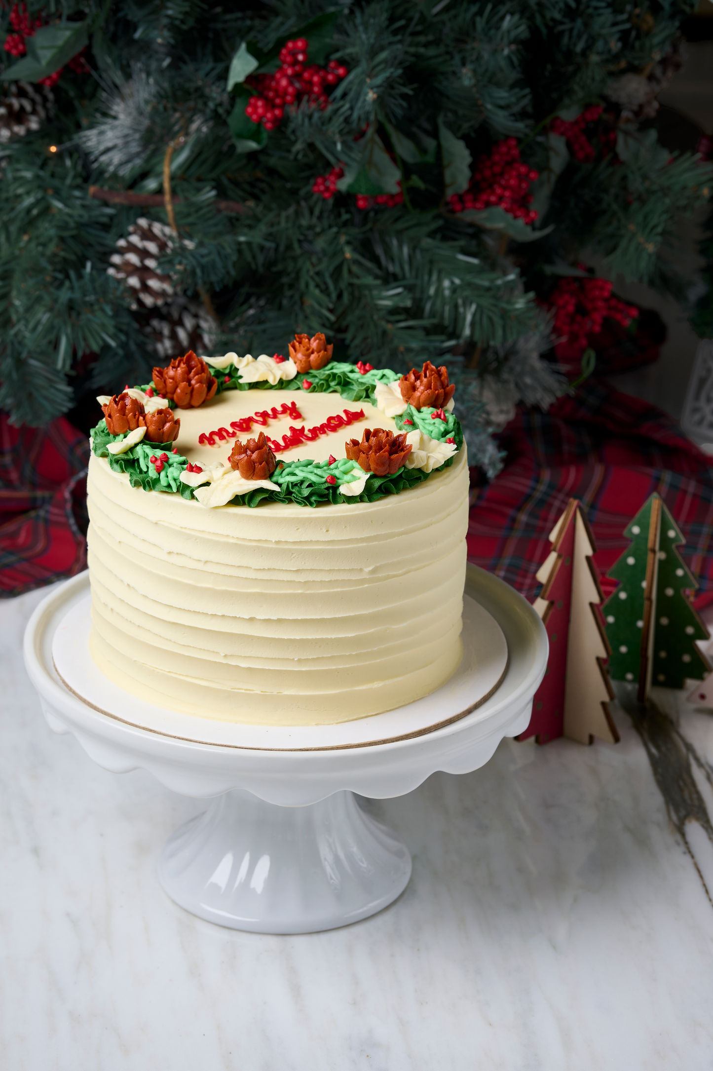 Buttercream Wreath Cake 1