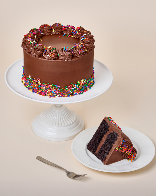 Pastel triple de chocolate y dulce de azúcar